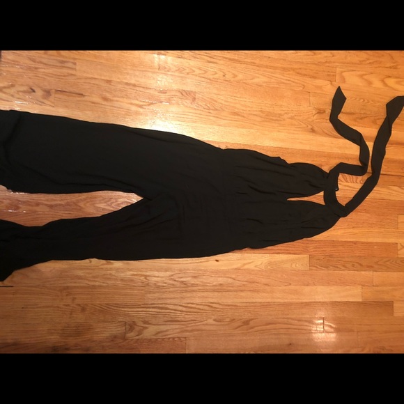 Wide leg jumpsuit, ties in back.. worn once! - Picture 2 of 3